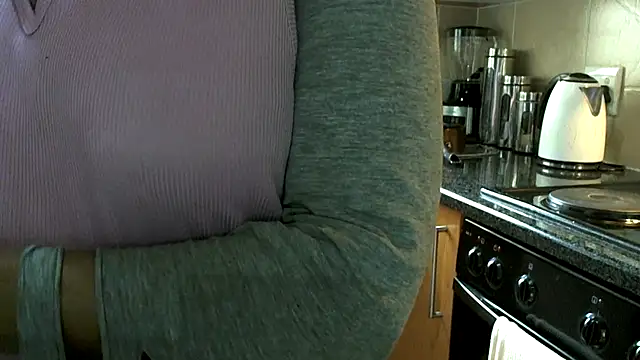 NewBeginnings8 online show from 11-26-25, 08:03