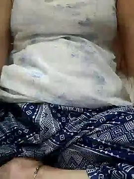 Snapshot of Neha4545 chatting on 07-06-26, 06:53 Neha4545 online show from 07-06-26, 06:53