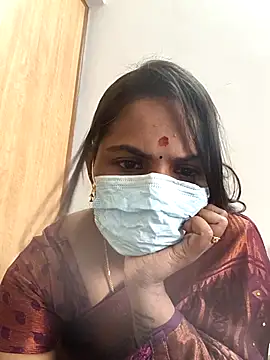 Snapshot of Cutie_Rani chatting on 11-01-25, 07:57 Cutie Rani online show from 11-01-25, 07:57