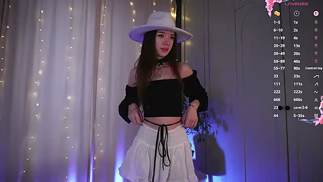 tinyanie online show from 02-13-26, 06:24