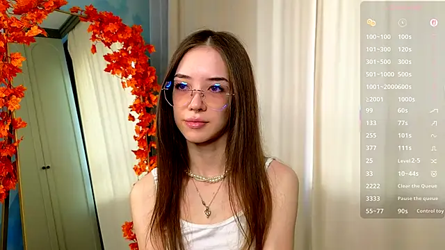 Snapshot of tinyanie chatting on 11-24-25, 06:13 tinyanie online show from 11-24-25, 06:13