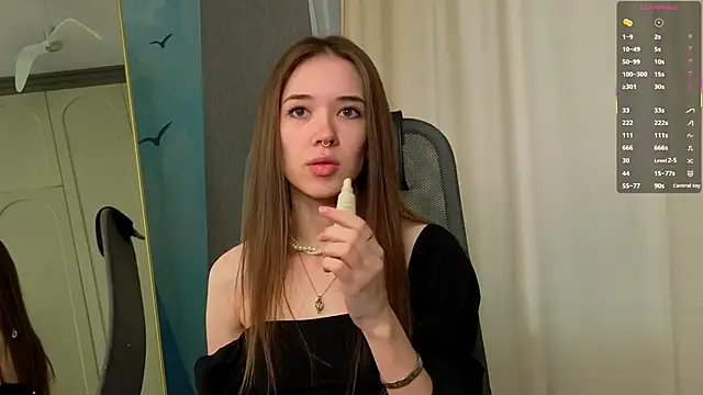 Snapshot of tinyanie chatting on 12-05-25, 06:12 tinyanie online show from 12-05-25, 06:12