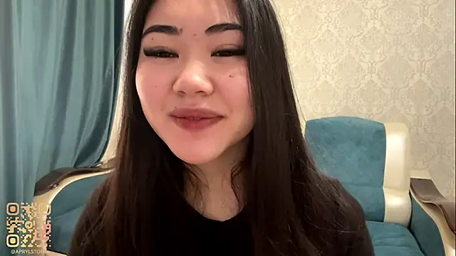 Snapshot of APRYLSUN chatting on 10-31-25, 07:16 APRYLSUN online show from 10-31-25, 07:16