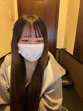 Snapshot of emiri_da_nyan chatting on 11-03-25, 04:28 emiri da nyan online show from 11-03-25, 04:28