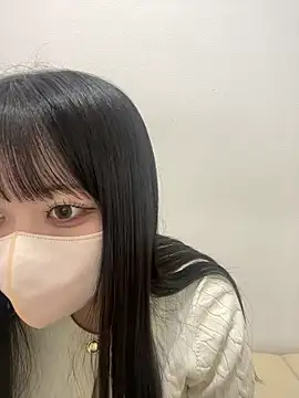 Snapshot of emiri_da_nyan chatting on 06-20-26, 11:10 emiri da nyan online show from 06-20-26, 11:10