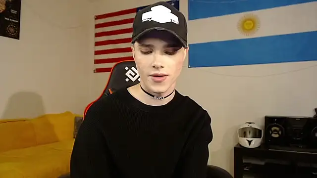 Snapshot of danny_noir chatting on 11-04-25, 11:58 danny noir online show from 11-04-25, 11:58