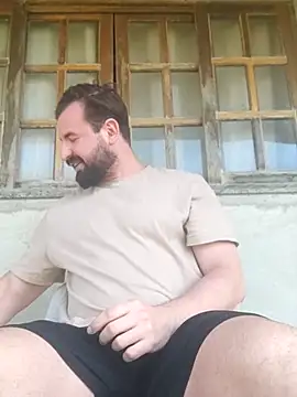 Snapshot of rooliv1 chatting on 11-16-25, 10:42 rooliv1 online show from 11-16-25, 10:42