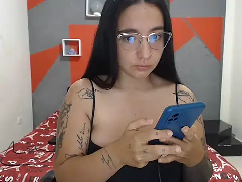 Girlbigtits online show from 02-26-26, 12:05