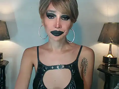 Snapshot of TransAsia2258 chatting on 11-09-25, 03:32 TransAsia2258 online show from 11-09-25, 03:32