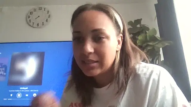 Snapshot of prettylildes chatting on 11-01-25, 07:08 prettylildes online show from 11-01-25, 07:08