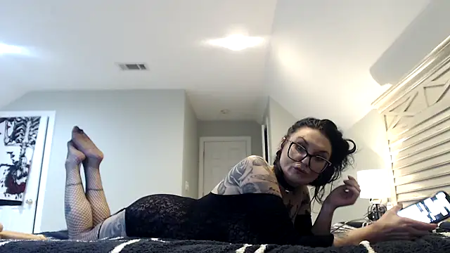 Holyplastic online show from 11-09-25, 09:41