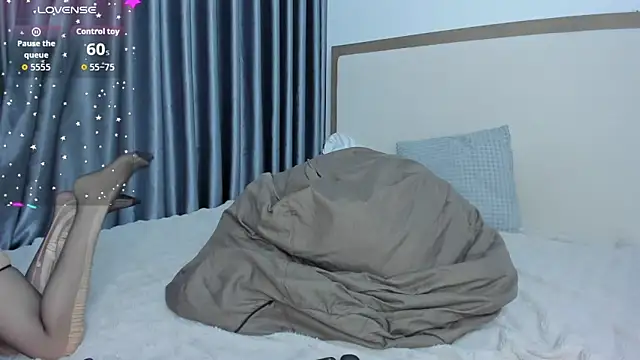 Snapshot of YunaBlossomy chatting on 02-09-26, 10:24 YunaBlossomy online show from 02-09-26, 10:24