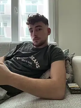 yasinesra757  online show from 02-17-26, 08:22