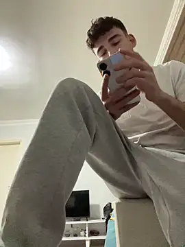 yasinesra757  online show from 12-23-25, 03:17