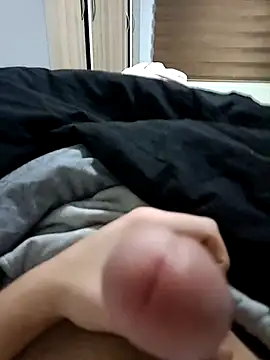 yasinesra757  online show from 12-15-25, 10:26