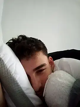 yasinesra757  online show from 01-09-26, 10:44