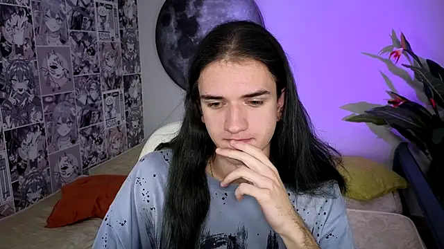 Snapshot of Harvey_Hair chatting on 11-03-25, 02:20 Harvey Hair online show from 11-03-25, 02:20