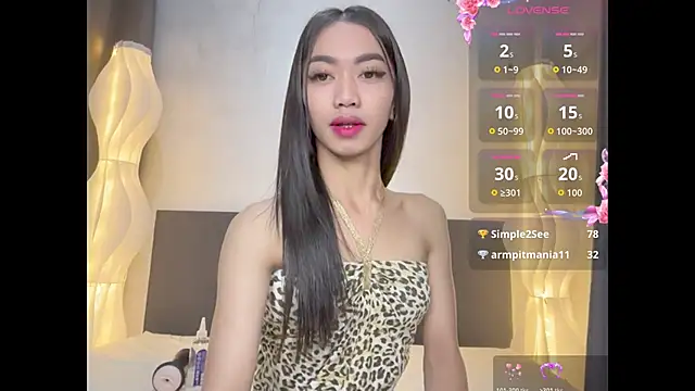 Snapshot of queensilver chatting on 03-13-26, 01:54 queensilver online show from 03-13-26, 01:54