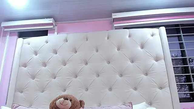 scarlett leblanc  online show from 03-20-26, 11:44