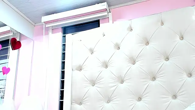 scarlett leblanc  online show from 07-28-26, 11:50