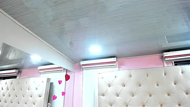 scarlett leblanc  online show from 07-04-26, 12:21