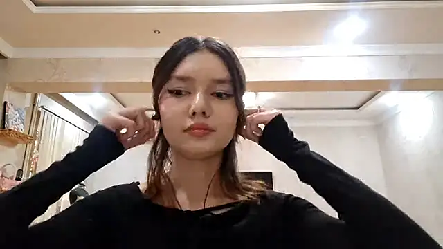 Snapshot of HenryMetter chatting on 10-31-25, 10:34 HenryMetter online show from 10-31-25, 10:34