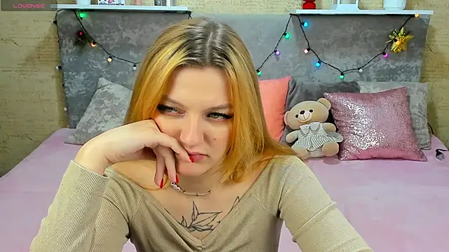 AnnaXPeach online show from 11-30-25, 01:17