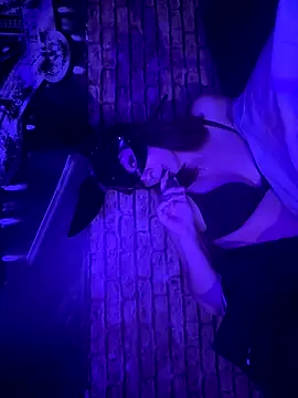 Snapshot of bunnyria1 chatting on 10-30-25, 04:04 bunnyria1 online show from 10-30-25, 04:04