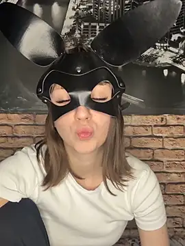 Snapshot of bunnyria1 chatting on 10-31-25, 01:52 bunnyria1 online show from 10-31-25, 01:52