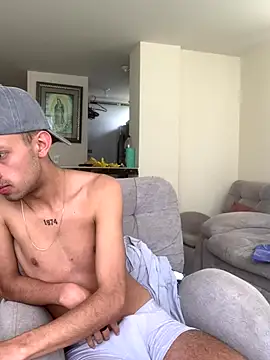 Snapshot of dylan_drakee chatting on 10-31-25, 01:41 dylan drakee online show from 10-31-25, 01:41