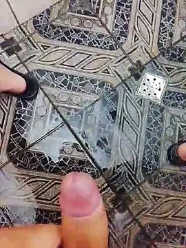 Snapshot of GTbrabo chatting on 11-12-25, 09:29 GTbrabo online show from 11-12-25, 09:29