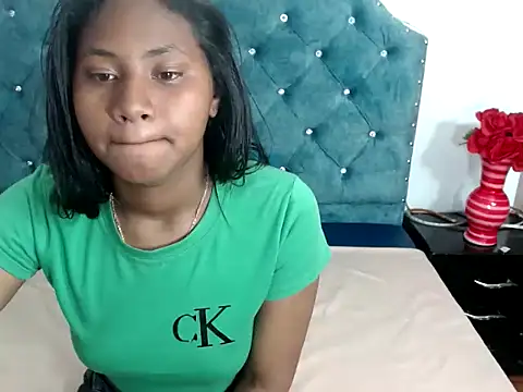 Snapshot of valentinavega18x chatting on 11-07-25, 06:07 valentinavega18x online show from 11-07-25, 06:07