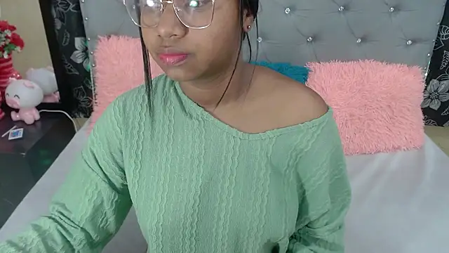 Snapshot of valentinavega18x chatting on 02-05-26, 04:08 valentinavega18x online show from 02-05-26, 04:08