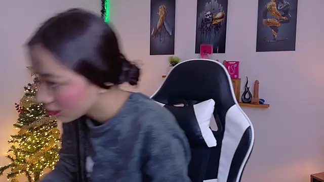 valeria aragon1107 online show from 12-17-25, 07:41