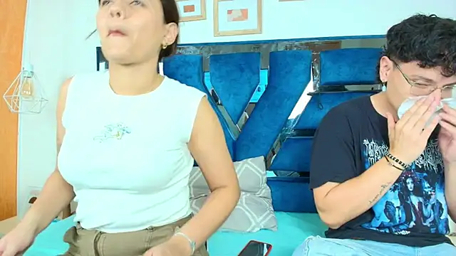 Zoe And Dylan  online show from 12-17-25, 01:27