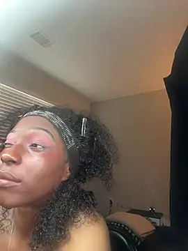 MadameMuse online show from 03-19-26, 03:45