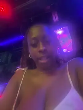 MadameMuse online show from 04-16-26, 04:52