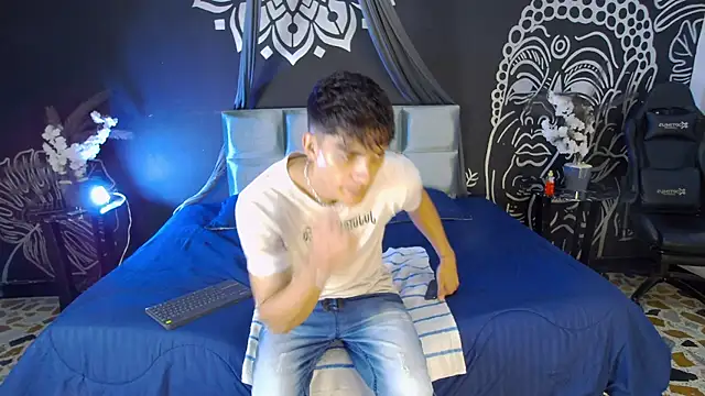 AlessioVitale online show from 12-16-25, 11:58