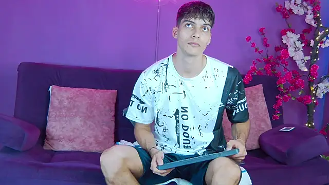 AlessioVitale online show from 11-25-25, 12:16