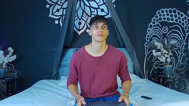 AlessioVitale online show from 12-05-25, 12:04