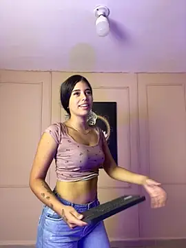 Snapshot of kathamuller_1 chatting on 11-10-25, 08:03 kathamuller 1 online show from 11-10-25, 08:03