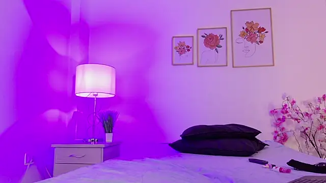 Snapshot of dark_angell77 chatting on 02-02-26, 12:04 dark angell77 online show from 02-02-26, 12:04