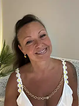 HotLdyllic online show from 06-25-26, 07:52
