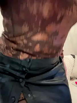 HotLdyllic online show from 12-21-25, 03:57