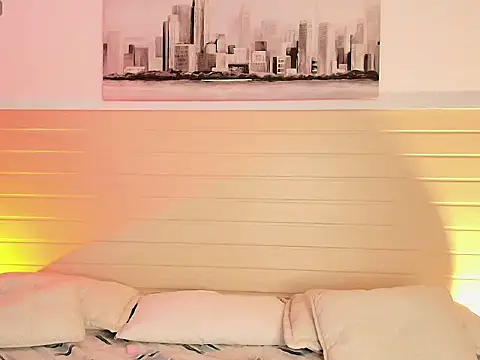 Madisonkay online show from 12-17-25, 07:08