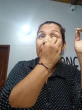 Samaraa Lee online show from 11-18-25, 11:35