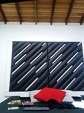 Samaraa Lee online show from 12-15-25, 11:16