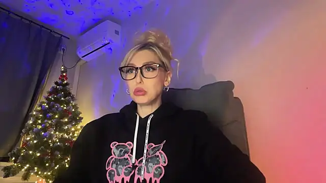 Snapshot of Liya_Liss chatting on 01-18-26, 09:29 Liya Liss online show from 01-18-26, 09:29