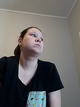 Snapshot of GlitterAuburn chatting on 06-02-26, 11:21 GlitterAuburn online show from 06-02-26, 11:21