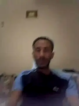 Snapshot of walide100000 chatting on 04-08-26, 10:22 walide100000 online show from 04-08-26, 10:22